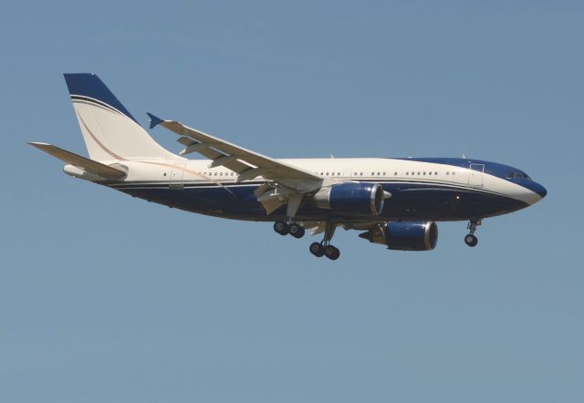 Airbus A310 (HZ-NSA)