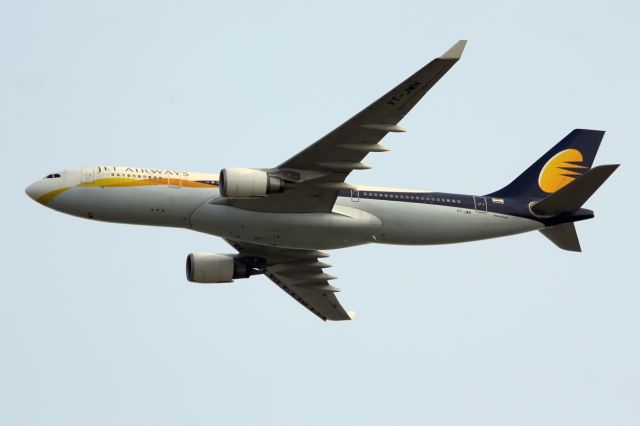 Airbus A330-300 (VT-JWH)