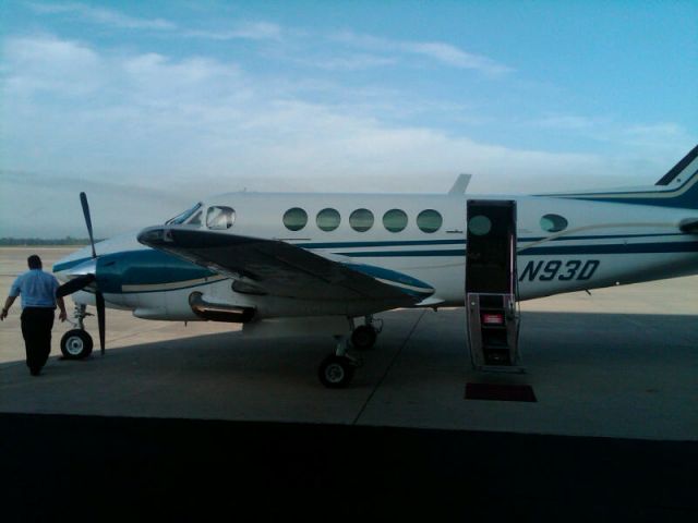 Beechcraft King Air 100 (N93D)