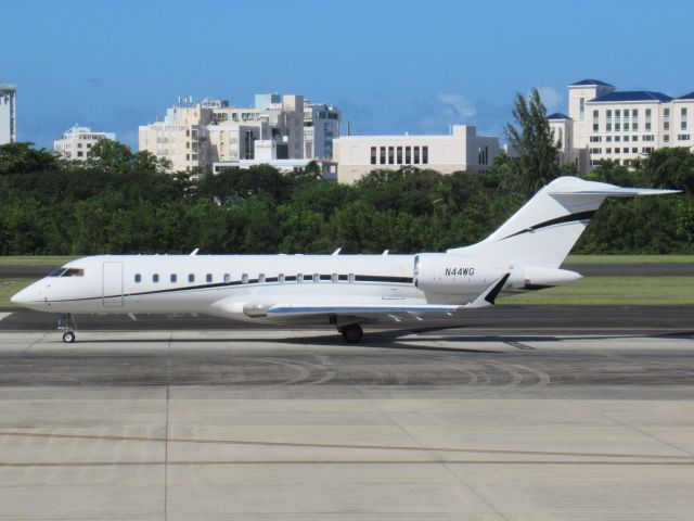 Bombardier Global Express (N44WG)