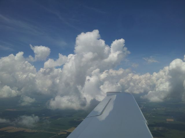 Cirrus SR-20 (N595PU)