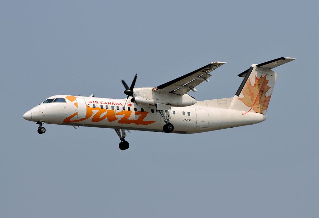 de Havilland Dash 8-300 (C-FJFM)