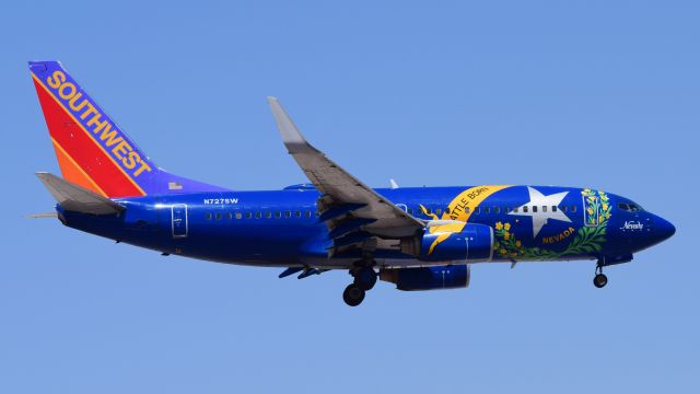 Boeing 737-700 (N727SW) - ðµ ...home means Nevada to me ðµ