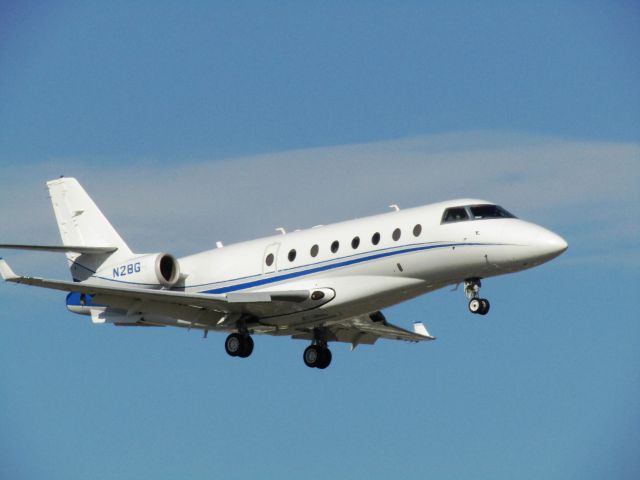 IAI Gulfstream G200 (N2BG) - Landing RWY 20R