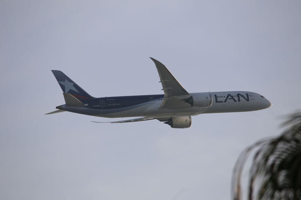 Boeing 787-9 Dreamliner (CC-BGI)