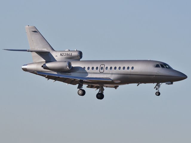 Dassault Falcon 900 (N239AX)