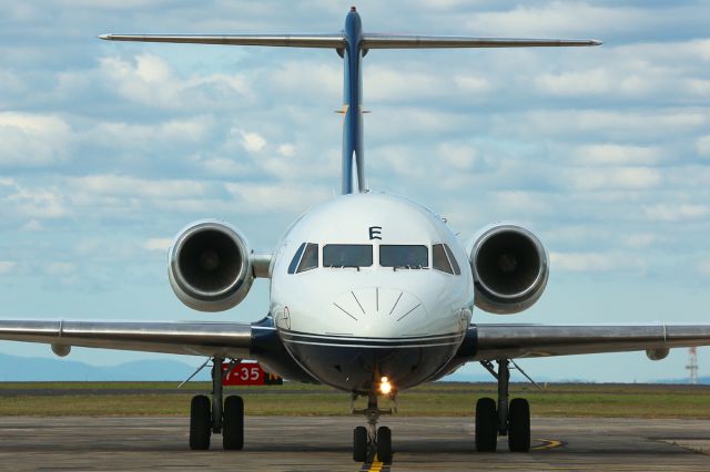 Fokker 70 (VH-JFE)