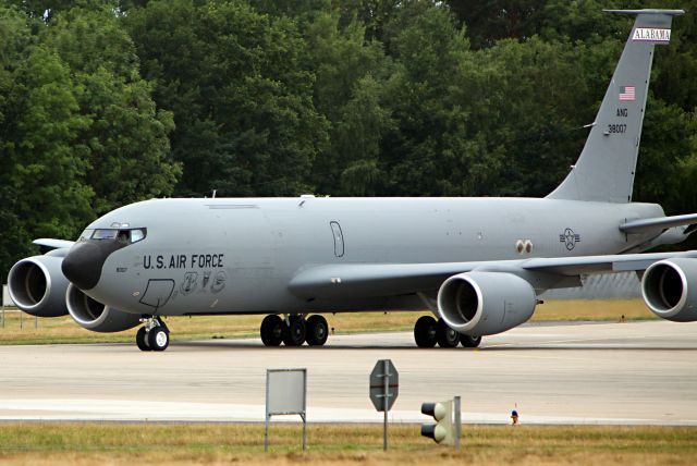 Boeing C-135FR Stratotanker (63-8007)