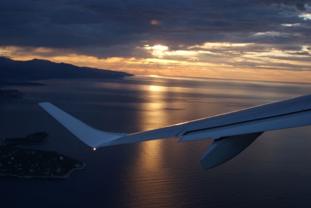 — — - Depart LFMN rwy04R in the morning