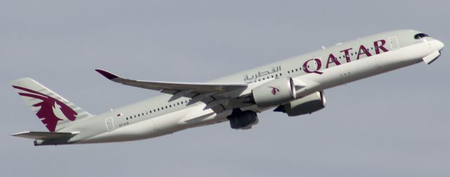 Airbus A350-900 (A7-ALB) - Qatar 728 with landing gears going up