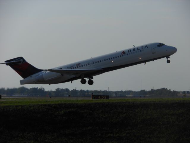 Boeing 717-200 (N965AT)