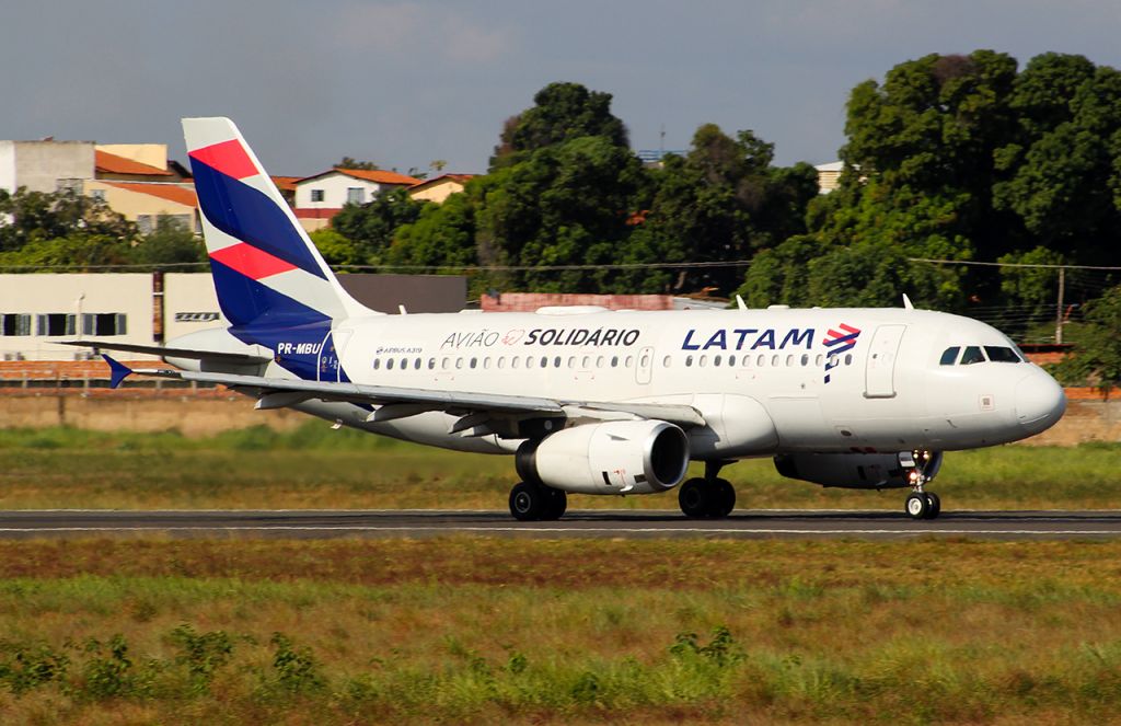 Airbus A319 (PR-MBU)