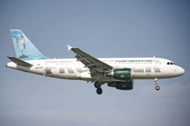 Airbus A319 (N927FR) - Seen at KDCA on 5/22/2011.