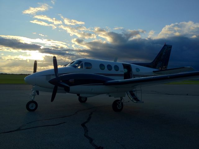 Beechcraft King Air 90 (C-GCFB)