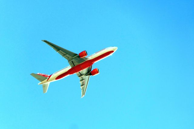 BOEING 777-200LR (VT-ALF)