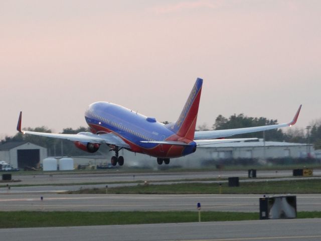 Boeing 737-700 (N281WN)