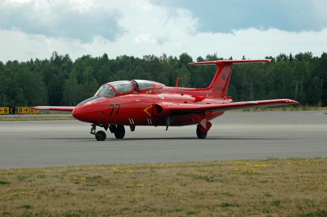 Aero L-29 Delfin (C-GDLG) - Aero L-29 Delfin (Serial: 194146) taxiing in from a flight (CYPQ/YPQ - June 28, 2016)