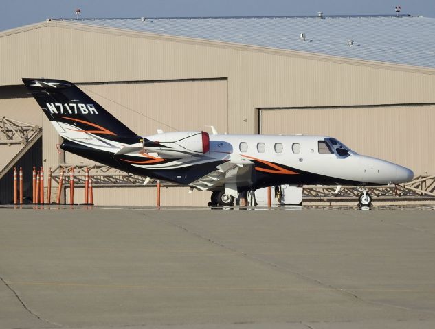 Cessna Citation CJ1 (N717BR)