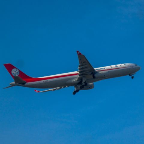 Airbus A330-300 (B-32D2)