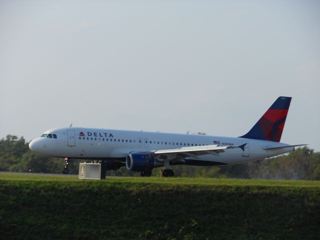 Airbus A320 (N350NA)