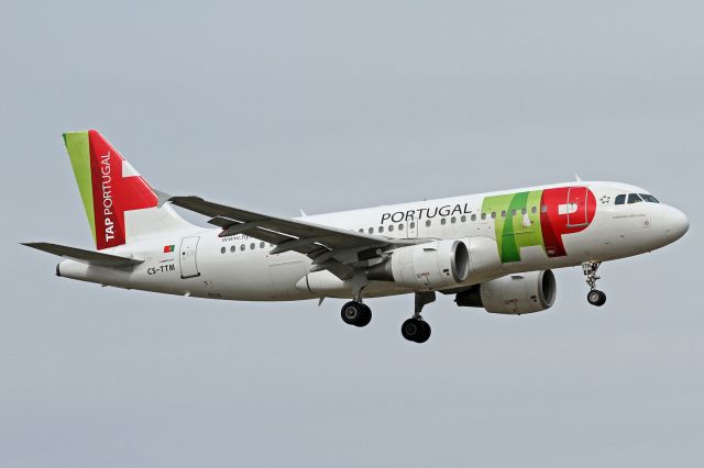 Airbus A319 (CS-TTM)