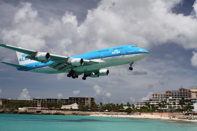 Boeing 747-400 (PH-BFG)