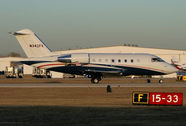 Canadair Challenger (N342FX)