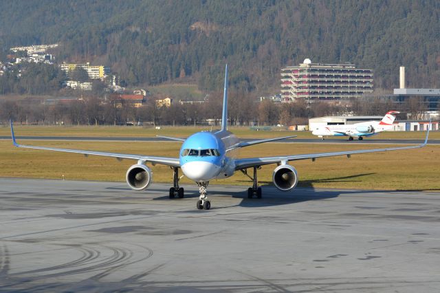 Boeing 757-200 (G-OOBF)