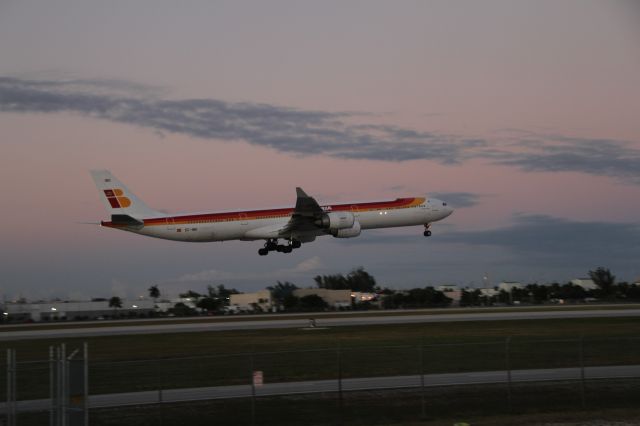 Airbus A340-500 (EC-INO)