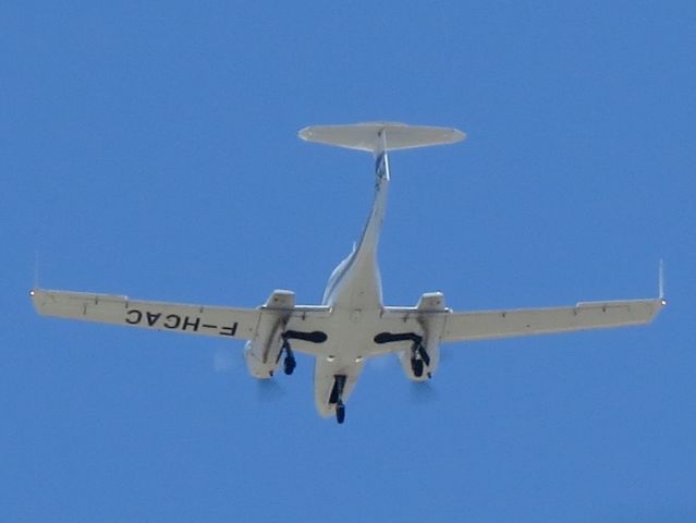 F-HCAC — - 9 JUILLET 2015 short final ILS 05