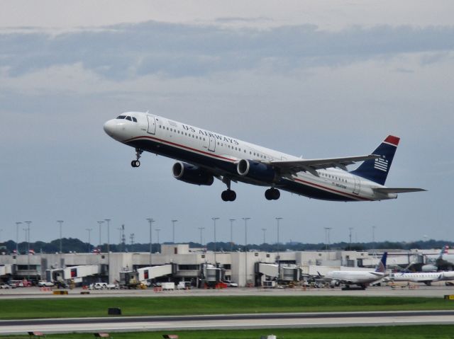 Airbus A321 (N537UW)