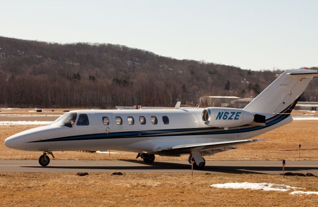 Cessna Citation CJ2+ (N6ZE) - Aircraft refuelled at RELIANT AIR - the lowest price on the Danbury (KDXR) airport!