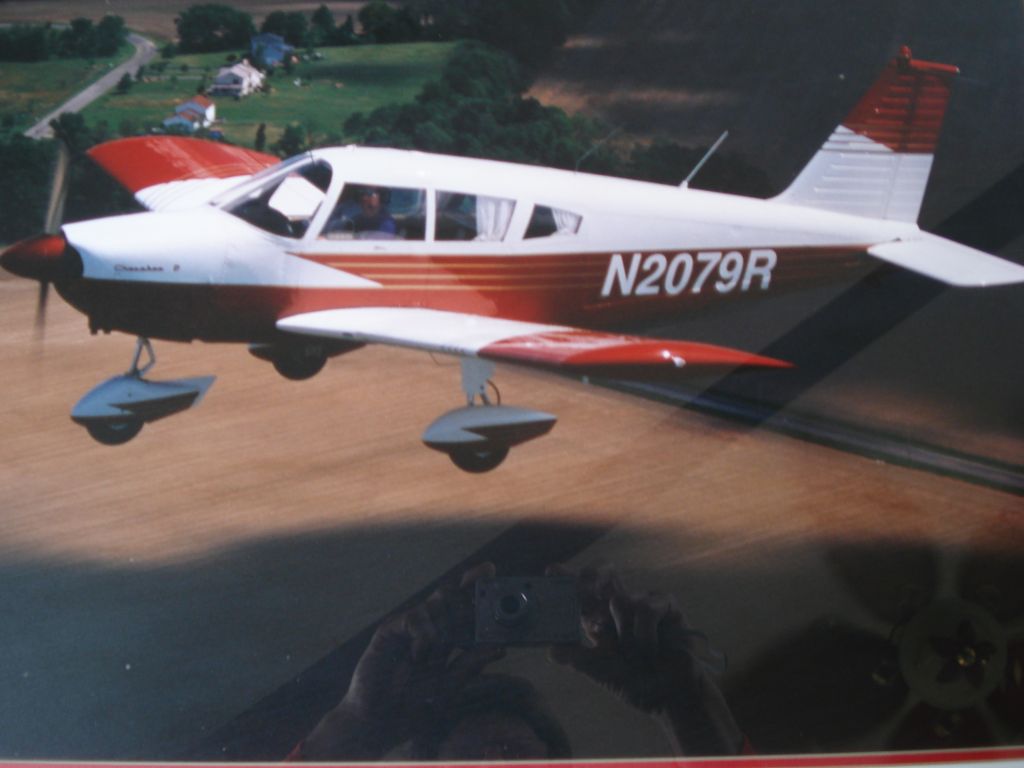 Piper Cherokee (N2079R)