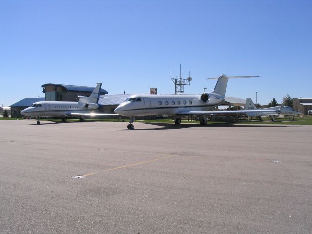 Dassault Falcon 900 (N908SB) - N404R currently N908SB. N540CH currently N89888