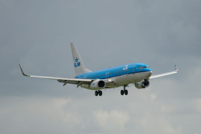 Boeing 737-700 (PH-BCD) - KL1794 / KLM48Vbr /Loevesteinse Randweg Schiphol