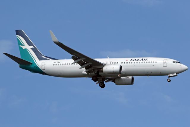 Boeing 737-800 (9V-MGJ)