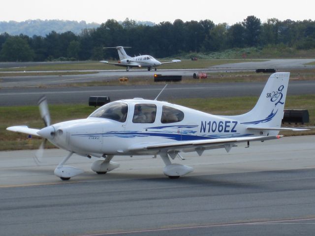 Cirrus SR-22 (N106EZ)