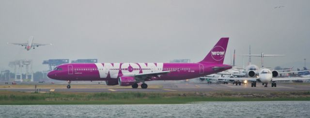 Airbus A321 (TF-SON) - Logan Airports evening departure rush!