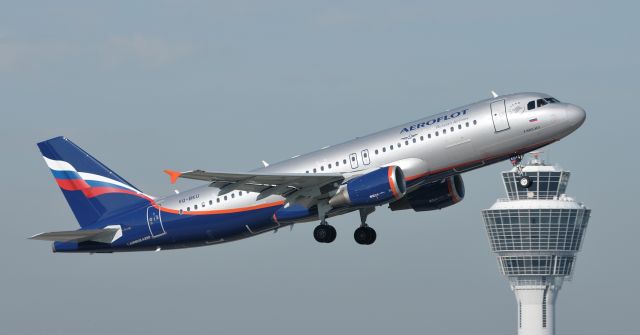 Airbus A320 (VQ-BKU)