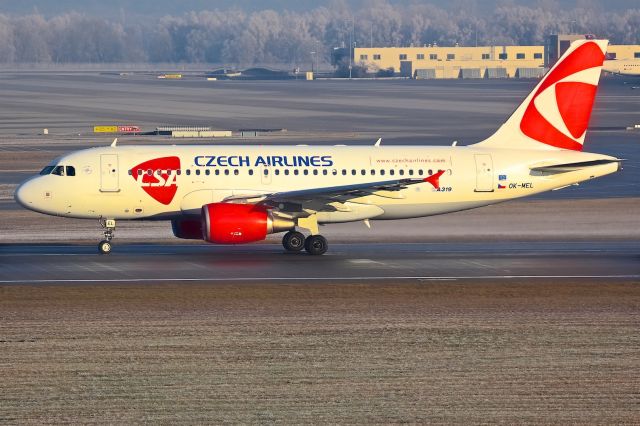 Airbus A319 (OK-MEL)