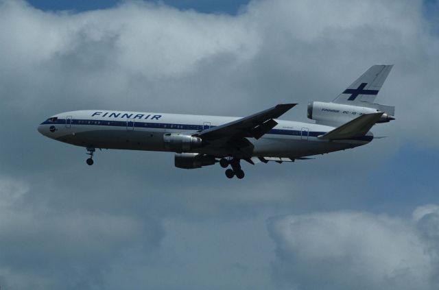 McDonnell Douglas DC-10 (N345HC) - Final Approach to Narita Intl Airport Rwy34 on 1991/08/17