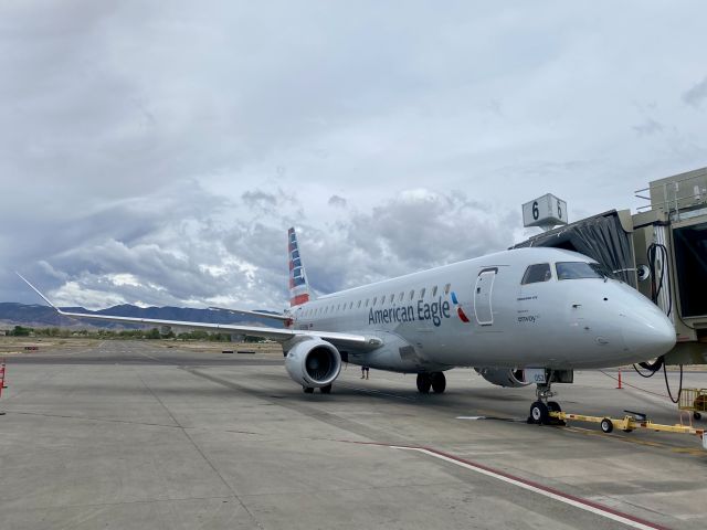 Embraer 175 (N252NN) - Gloomy skies over the Black Canyon. 