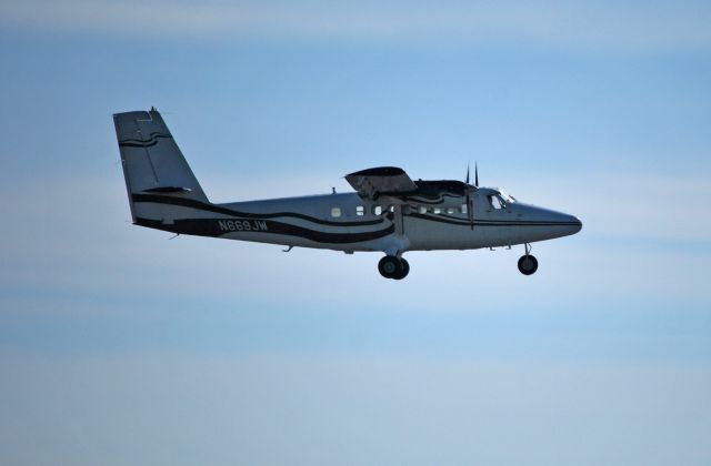 De Havilland Canada Twin Otter (N669JW)