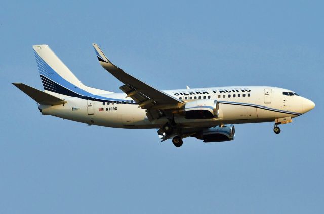 Boeing 737-500 (N709S) - SPA709 arriving from Reno, NV on September 16, 2020. Photo by Frederick K. Larkin 