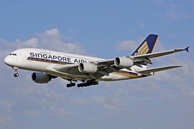 Airbus A380-800 (9V-SKB)