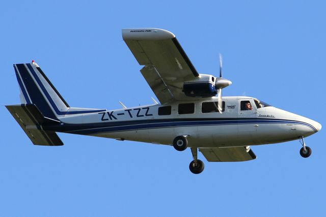 Partenavia P-68 (ZK-TZZ)