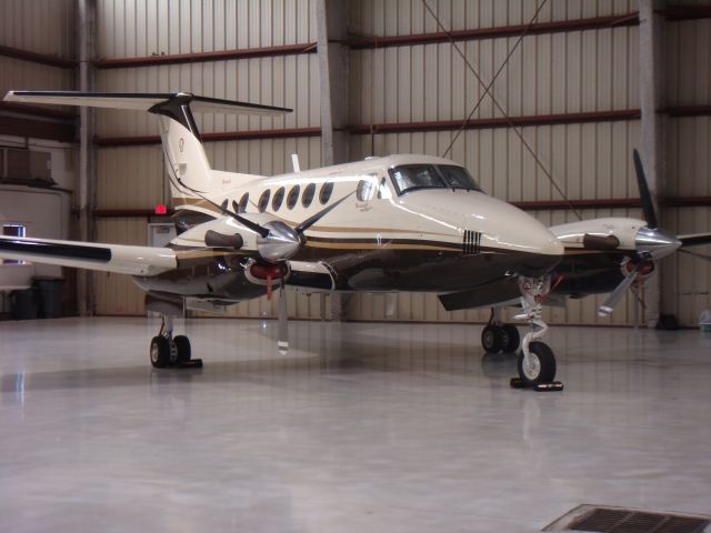 Beechcraft Super King Air 200 (N151RR)