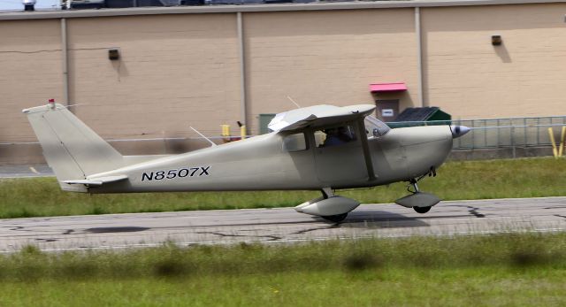 Cessna Skyhawk (N8507X)