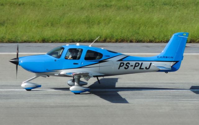 Cirrus SR-22 (PS-PLJ)