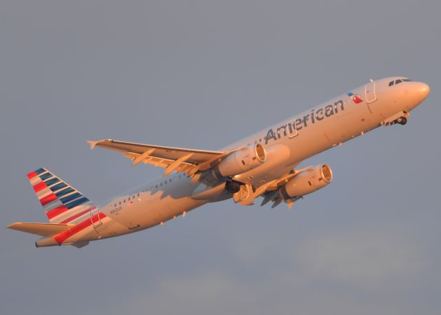 Airbus A321 (N913US)